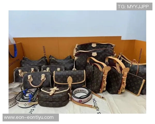 科曼告别拜仁送前队友奢华LV包包引发热议 科曼告别拜仁送前队友奢华LV包包引发热议