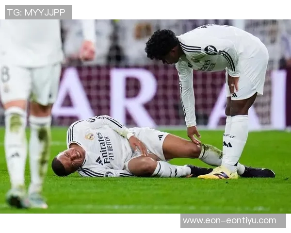 姆巴佩因脚踝不适提前归队将返回皇马进行详细检查 姆巴佩因脚踝不适提前归队将返回皇马进行详细检查