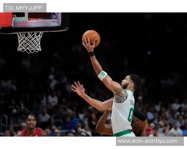 明日绿军迎战森林狼杰伦布朗奎塔出战成疑怀特有望复出助力球队 明日绿军迎战森林狼杰伦布朗奎塔出战成疑怀特有望复出助力球队