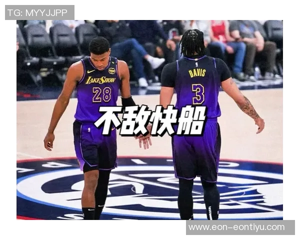 小卡与老詹的快船湖人一年前的荣耀与如今的困境形成鲜明对比