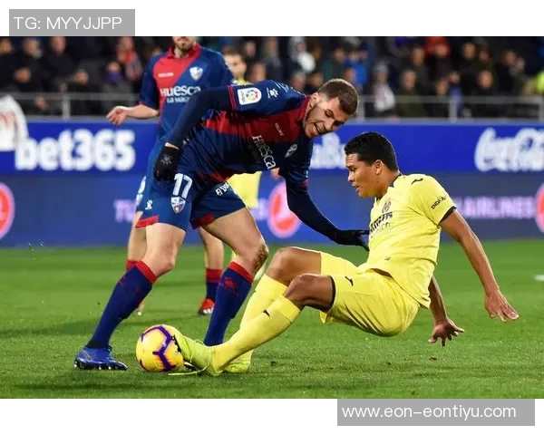 西甲球员开场静止抗议引发热议赛事转播俯瞰球场长达20秒