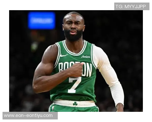 杰伦布朗表现低迷14投6中仅得12分5助攻失误5次正负值惨淡并列最低